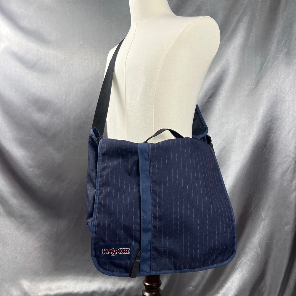 JanSport Navy Blue Pinstripe Messenger Bag Laptop Sleeve 15.4 Tech Satchel TPF3